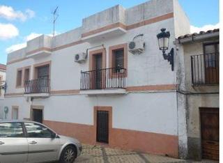 Maison jumelée  España. Se vende casa adosada okupa en torre de santa maría cáceres.