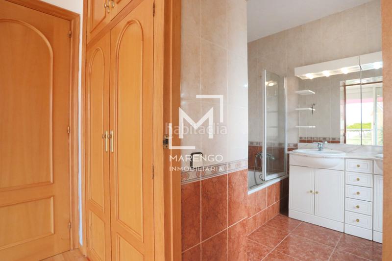Foto 6305be8f-a596-4141-bf71-e266f8f6e4e0. Chalet luminoso chalet con piscina a metros de la playa en Cubelles