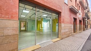 Lloguer Local Comercial  Carrer de l'almirall colom. Local comercial sin traspaso
