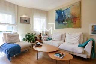 Miete Etagenwohnung  Carrer d'antoni muiño. Alquiler temporal **de septiempre 2026 a mayo 2027**
