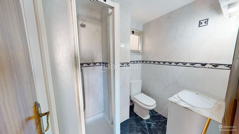 Foto a6ee7d84-cd42-4866-9b7e-a33bb471cec7. Pis a Zona Nord Alcoi