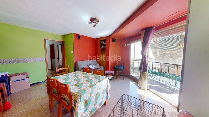 Foto dd61a0ca-cb32-4815-b293-4309603dd7f9. Pis a Zona Nord Alcoi