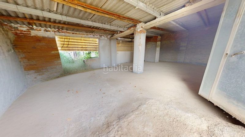 Foto 62755370-68fc-4dae-90a9-5b87323379f1. Aparcament cotxe a Sax
