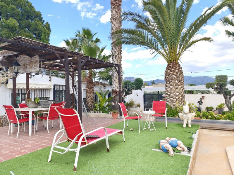 Foto 0b84b59d-94a1-418c-befd-edc952ccb226. Miete chalet mit pool in Campo Alto-Club de Campo Elda