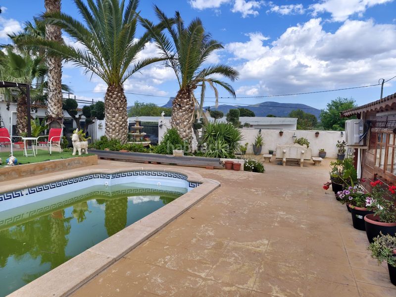 Foto 3725cdb6-03e1-4559-b6e4-6385df9ba6da. Miete chalet mit pool in Campo Alto-Club de Campo Elda