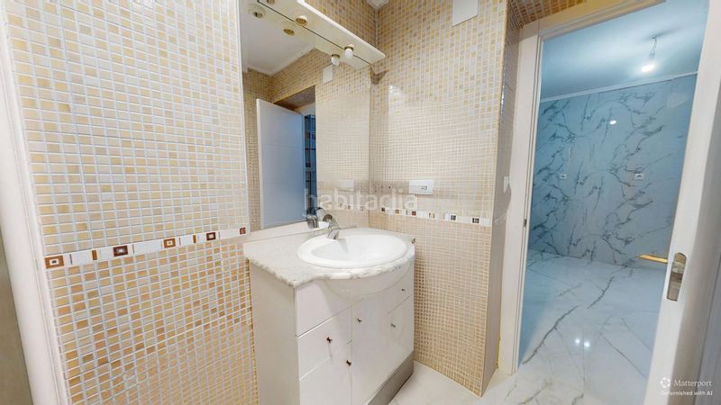 Foto e7e7e736-2124-470c-a494-1be51f92eeb1. Casa adossada a Sax