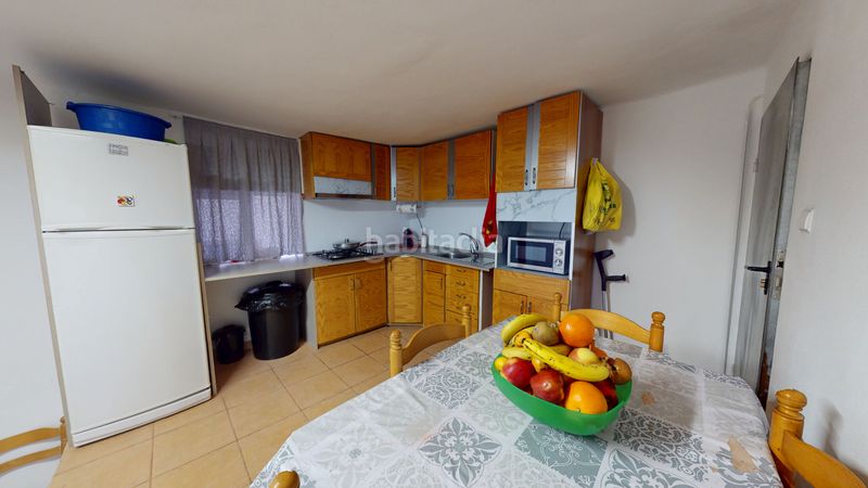 Foto f195a1a7-090a-452b-a443-084a9babb74d. Casa adossada a Sax