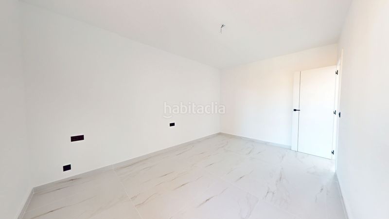 Foto 860fcb91-0a73-41f9-ab6d-edd0be858994. Pis amb aparcament a Petrer