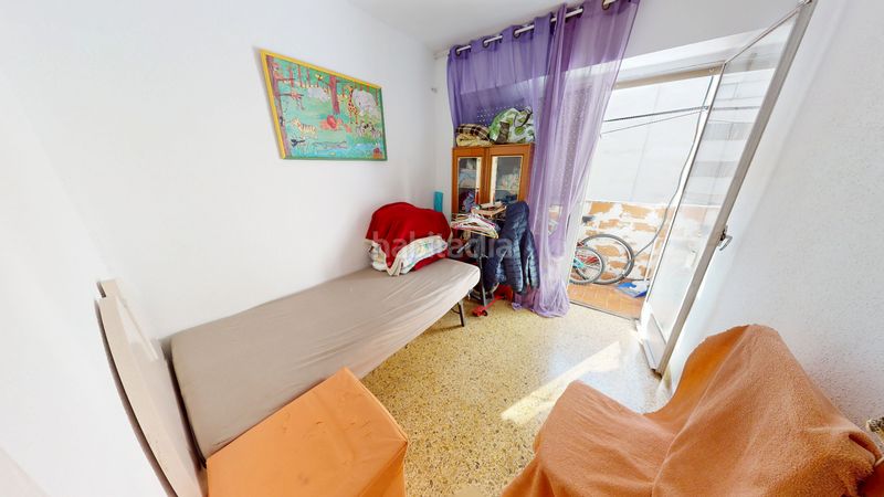 Foto c18de6de-f2fc-4a08-9638-b42e1cee7759. Pis a Zona Nord Alcoi