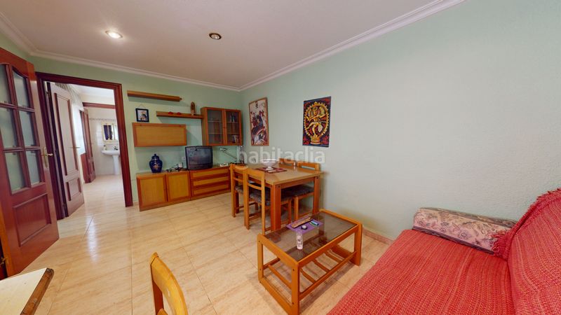 Foto 406dd892-3f79-4e51-be4c-3155ac683df2. Casa adossada amb xemeneia a Plaza Castelar - Mercado Central Elda