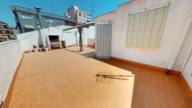 Foto 50e4628b-c66c-41ab-b2e8-0d243e8b6e76. Casa adossada amb xemeneia a Plaza Castelar - Mercado Central Elda
