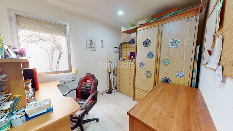 Foto 8dcd7c55-f783-4301-a56c-634703f2a5d7. Casa adossada amb xemeneia a Plaza Castelar - Mercado Central Elda