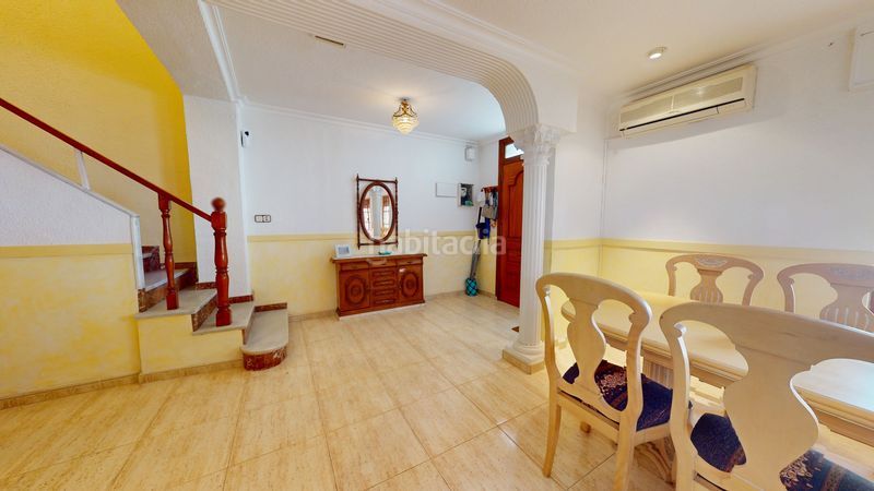 Foto ca7b0777-497b-4416-8311-d110846dfc2c. Casa adossada amb xemeneia a Plaza Castelar - Mercado Central Elda