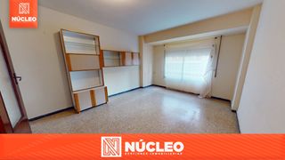 Piso  Carrer m�sics p�rez monllor. Vivienda con ascensor en zona alta ideal para inversores que bus