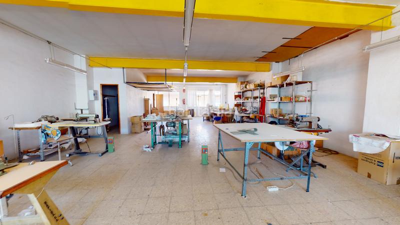 Foto ff38f7cb-7847-493b-99ff-3f92f2efed78. Edifici a Santa Rosa Alcoi
