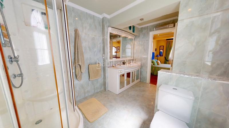 Foto 40fb1a24-ebd6-441b-ab9d-b0033bfdb20c. Àtic amb xemeneia aparcament a Plaza de Toros-Avenida Chapí-Trinquete Elda