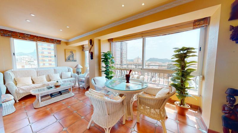 Foto fc5e3d50-54ee-4b4d-98ee-e36687cd9d83. Penthouse with fireplace parking in Plaza de Toros-Avenida Chapí-Trinquete Elda