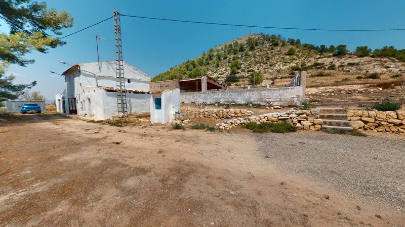 Foto e0240000-92e3-4443-8046-f0e87cea2bd3. Masía en Monòver