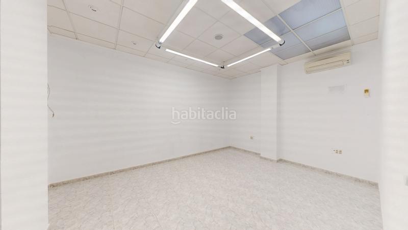 Foto 7a0a5f89-455a-45ef-96bb-ff4f21df7f44. Business premise with heating in Eixample Alcoi