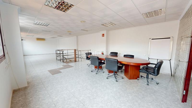 Foto b21110db-3cc3-478e-8407-b9ef21084642. Business premise with heating in Eixample Alcoi