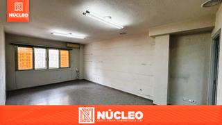 Miete Büro  Calle pablo iglesias. Oficina en entreplanta en pleno centro de elda