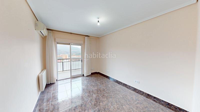 Foto e6ebfa16-f437-4187-9e6a-8a004b852e2d. Pis amb calefacció a Zona Nord Alcoi