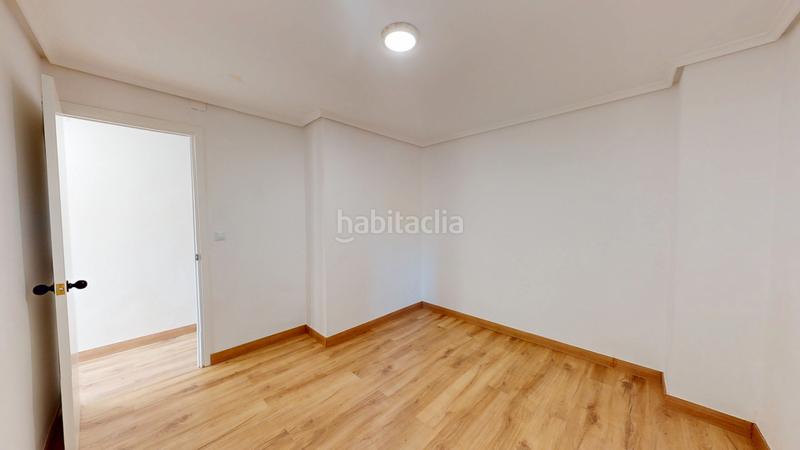 Foto 47f91f5f-5df0-4637-b289-72e1e7d41707. Flat in Eixample Alcoi