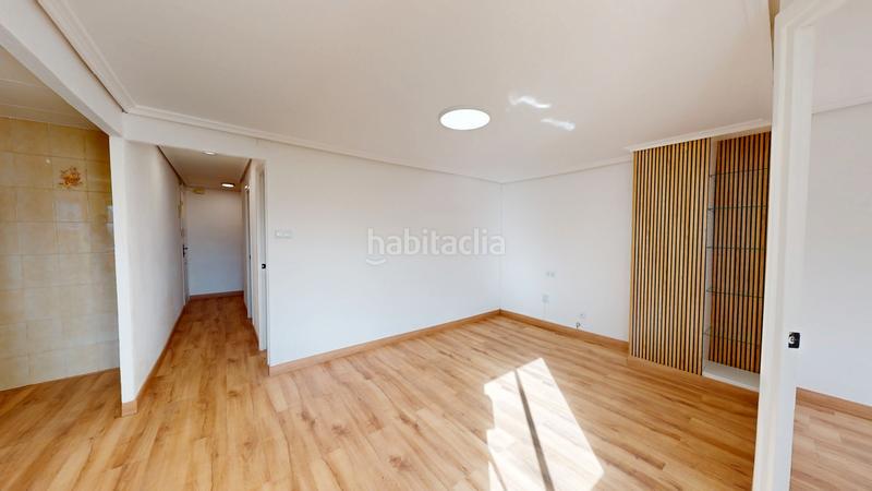 Foto 7d7ef5c2-837b-4e88-8baf-21e43a7421f8. Flat in Eixample Alcoi