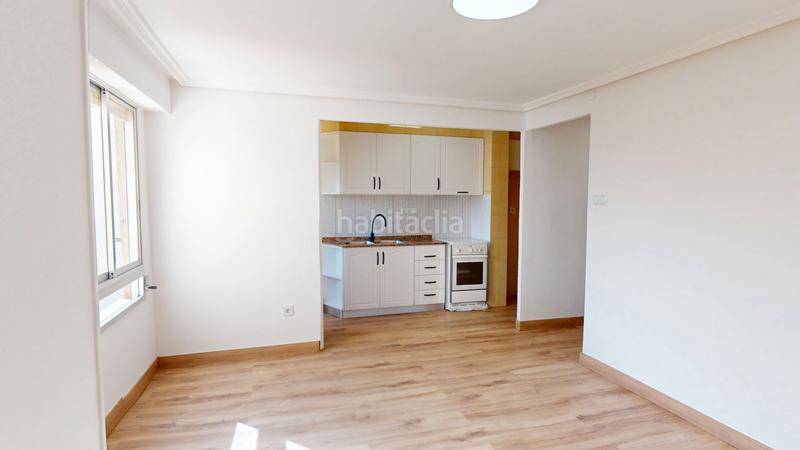 Foto c882091b-6646-4804-8051-ed895cadd2b0. Flat in Eixample Alcoi