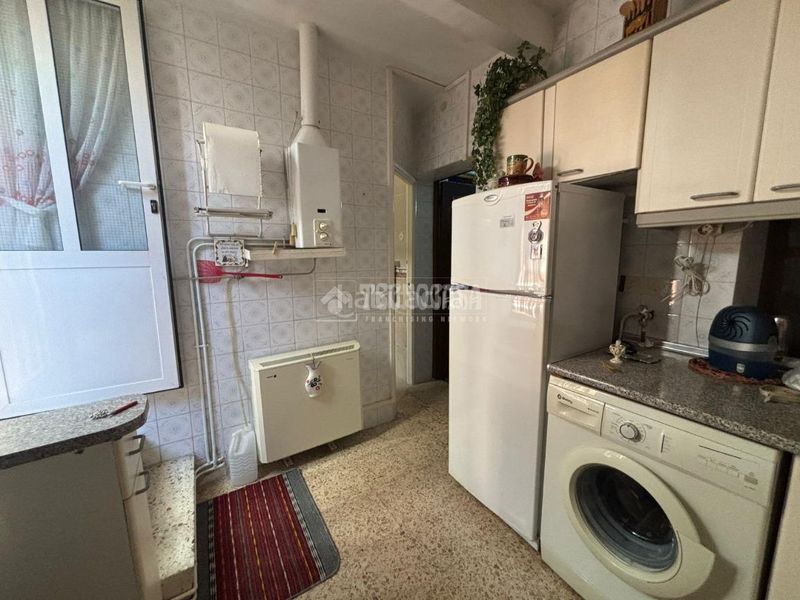 Foto 246fba1b-c02b-40c9-93be-baaa830526ed. Casa aparellada a Centro Puertollano