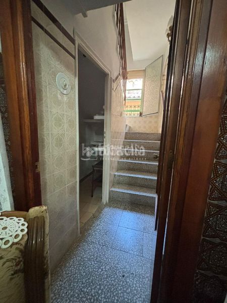 Foto bcd79f04-7faa-4dce-aedc-39a1a83e2ede. Casa aparellada a Centro Puertollano