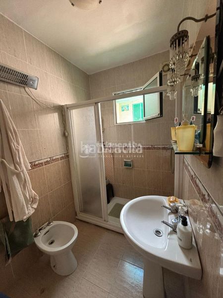 Foto ca108953-502d-4ec2-9baf-121af94cb523. Casa aparellada a Centro Puertollano