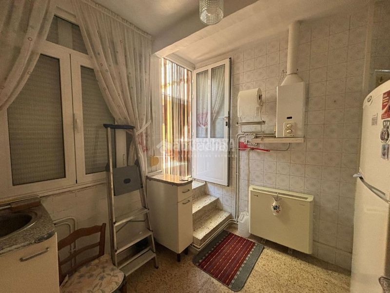Foto e7f1b7da-e4a5-4921-89d4-60b27e52e1af. Casa aparellada a Centro Puertollano