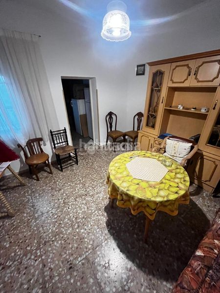 Foto 31157167-b235-418e-bb04-1ac1a8187ad8. Casa aparellada amb calefacció a Centro Puertollano