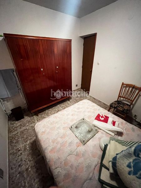 Foto 815bace1-61fe-46f7-acca-c1e95c0f52e3. Casa aparellada amb calefacció a Centro Puertollano