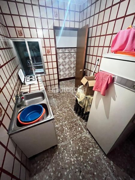 Foto dc2c9d25-472a-498f-aed6-c03d15f7a433. Casa aparellada amb calefacció a Centro Puertollano