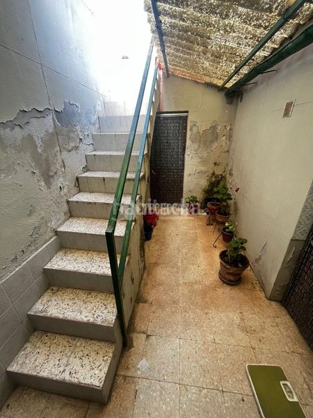 Foto dc850c15-4eb1-4aee-8d39-6dadc12b92f7. Casa aparellada amb calefacció a Centro Puertollano