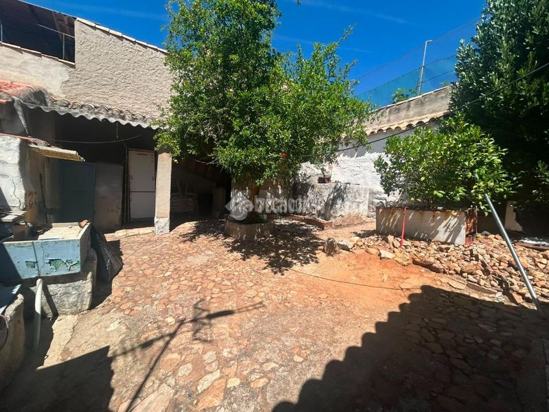 Foto 93d2a111-496b-4789-9730-228338691472. Casa aparellada a Carretera de Córdoba - Libertad Puertollano