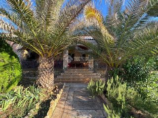 Masía en Argamasilla de Calatrava. Casa rural en venta en argamasilla de calatrava