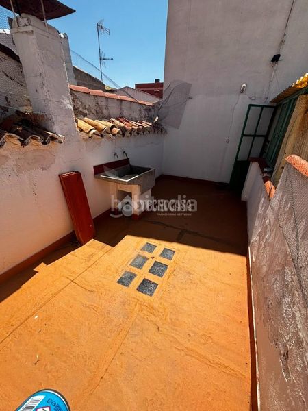 Foto 29307682-c792-4b27-845e-f53c8e7b66a4. Casa aparellada a Centro Puertollano