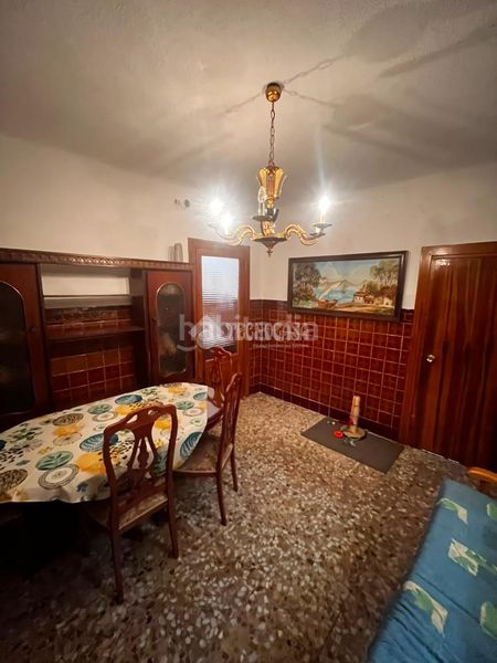 Foto 7b84aa77-61d0-4be1-9f73-a2d2d3aaaefa. Casa aparellada a Centro Puertollano
