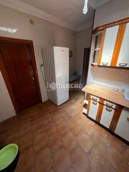 Foto bf50b3c9-c41b-47a2-8f12-237a08ee0310. Casa aparellada a Centro Puertollano