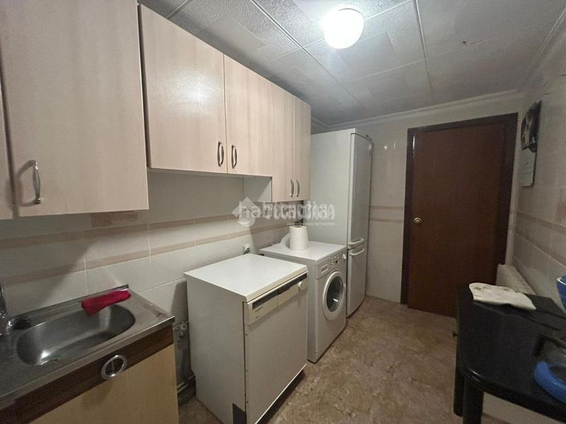 Foto 1328b23a-a500-4556-9f08-1250cc92d2d3. Casa aparellada amb calefacció a Argamasilla de Calatrava