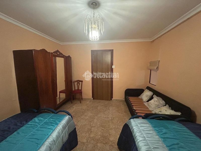 Foto 7a315346-f4fd-429f-8255-0358507a42d6. Casa aparellada amb calefacció a Argamasilla de Calatrava