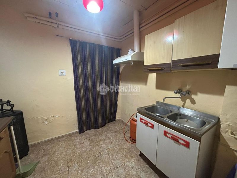 Foto c83afc55-d8f2-4278-90a6-d81d4245b911. Casa aparellada amb calefacció a Argamasilla de Calatrava