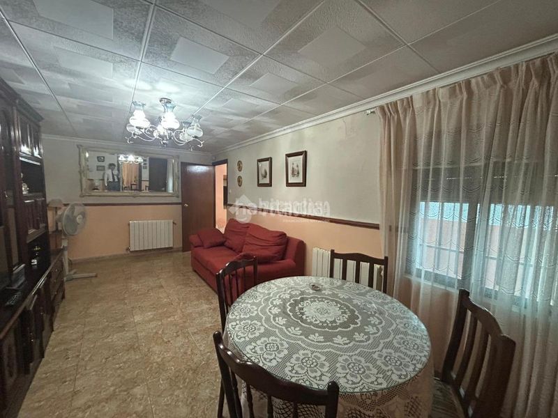 Foto d83d89b7-5546-4db9-af37-b331196a776b. Casa aparellada amb calefacció a Argamasilla de Calatrava