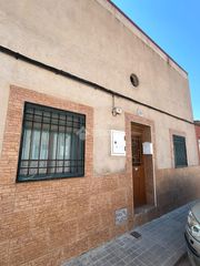 Casa aparellada a El Poblado - Abulagar. Casa en venta en puertollano