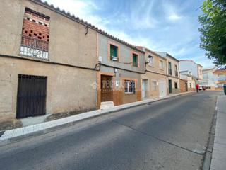 Maison jumelée à Argamasilla de Calatrava. Casa en venta en argamasilla de calatrava