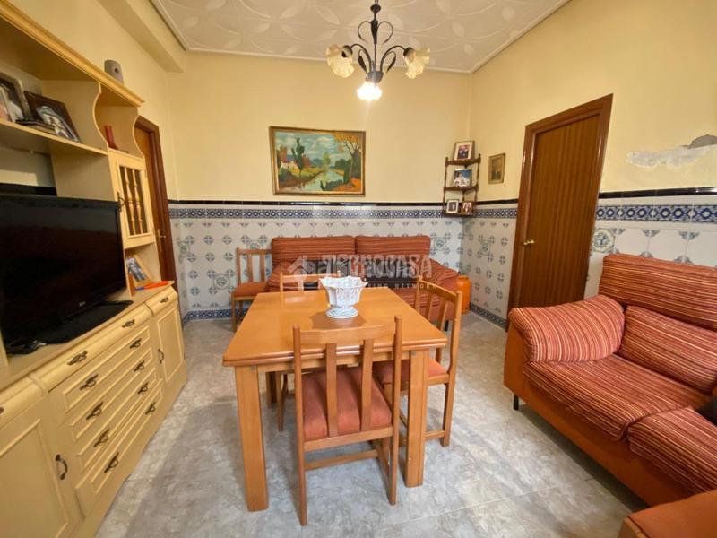 Foto a90edbcd-dcc7-4f1c-a103-807209f83074. Casa pareada casa en venta en Centro Puertollano