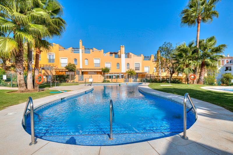 Foto 59d895e5-904d-4eb7-abf2-bacabcd5b5b5. Miete reihenhaus mit kamin heizung parking pool in Mijas